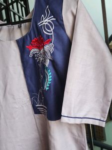Women's Kurta Embroided