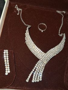 Sparkling Rhinestone Jewellery Set