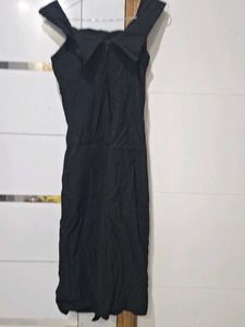 Chic Black Off-Shoulder Midi Dress