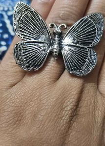 Exquisite Butterfly Ring