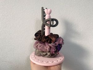Satin Scrunchies Stand