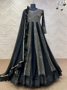 LEHENGA ON SALE READ DESCRIPTION