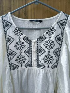 White Embroidered Peasant Flair Top For Size S/M/L