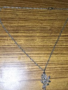 Rose Pendant Chain