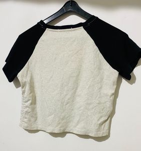 Cute graphic crop T-shirt