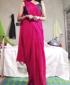 Red Colour Plain Saree✨