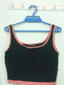 Chic Black Crop Top with Pink Trim