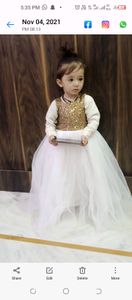 gown