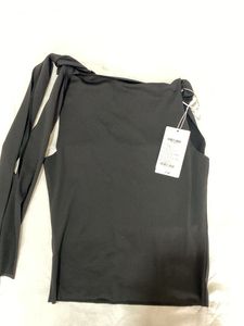 Chic Black One-Shoulder Top
