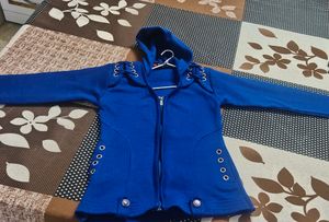 Women Woolen Hooded Sweatshirt
