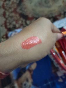 buy a  Face Wash and get lipstick free