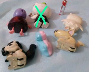 6 toys.