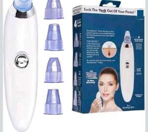 DermaSuction Pore Cleaning Device