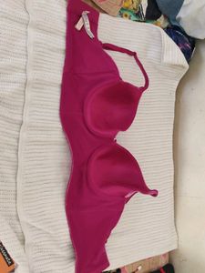 VICTORIA SECRET Velvet Pink Bra