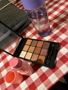Miss Claire The Blazin Eyeshadow Palette