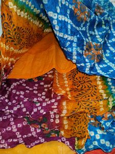 Bandhej lehnga and chunni