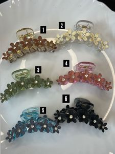 Floral Claw Hair Clips - Trendy Styles
