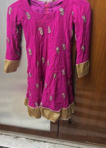 Vibrant Pink Kurta with Gold Embellishments