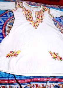 handwork chikenkari kurti