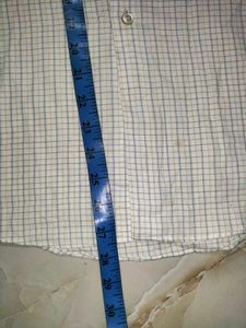 Men's Classic Plaid Button-Up Shirt