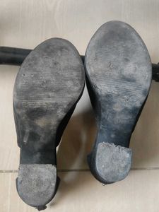 H&amp;M Black Suede Heels