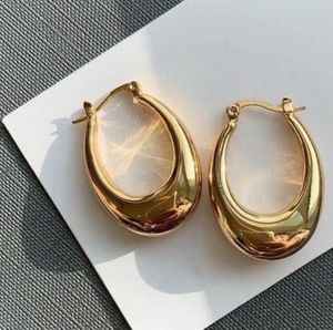 Chic Gold Oval Hoop Earrings