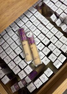 tarte concealer (light medium)