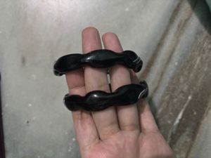 Elegant Black Bangle Set