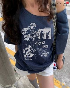 Savana Vintage Graphic T-Shirt
