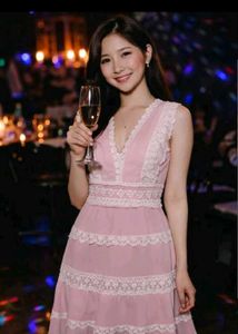 Chic Pink Lace Mini Dress