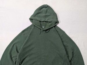 Uniqlo Green Hoodie ( wearable for c- 40-48 )