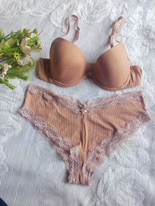 Comfortable Bra and Panty Set