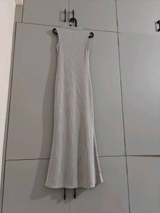 Sleek Ribbed Maxi Dress