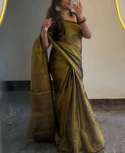 Elegant gold small black border raga tissue trendi