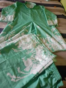 Lightweight Floral Print Kurta Set