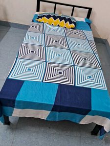 polyester Stylish Bed Sheet with Pillow