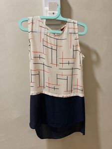 Sleeveless Geometric Print Top