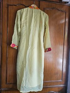 Exquisite Embroidered Kurta