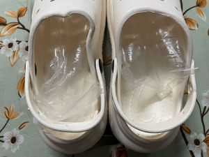 Cassiey white clogs