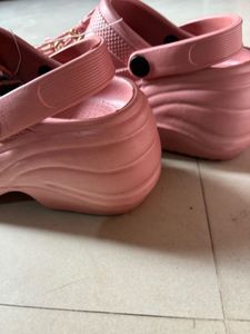 girl women Trendy Pink Clogs