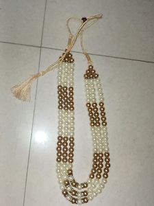 LONG PEARL NECKLACE