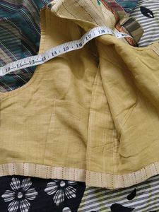 Elegant Teal Saree with Floral Motifs