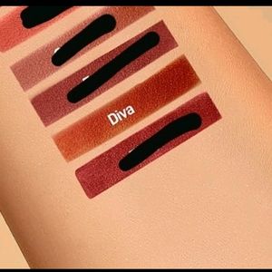 MyGlamm Ultimatte Long Stay Matte Lipstick-Diva (R