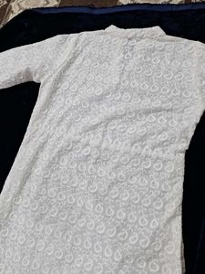 Elegant White Chikankari Kurta