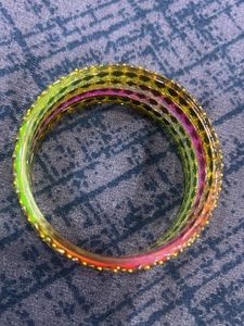 beautiful kundan bangles