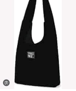 Stylish Black Tote Bag for Everyday