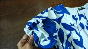 Kalki Koechlin Blue &amp; White Floral Puff Sleeve Top