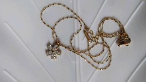 Sparkling Flower Pendant Necklace