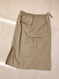 ✨H&amp;M Divided Cotton Beige Cargo Midi Skirt ✨