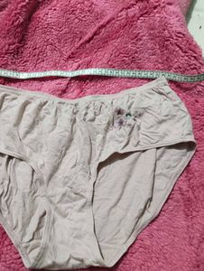 Soft Cotton Briefs with Floral Detail